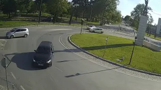 Невиждана гонка потресе Ямбол! БМВ мачка всичко наред, мрежата прегря