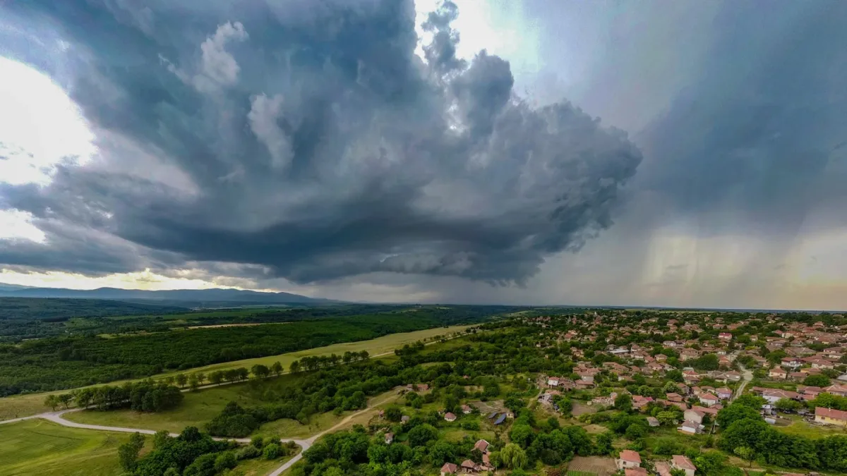 Meteo Balkans бие тревога: Времето полудява до часове, удря ни нещо кошмарно
