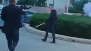 Хулигани нападнаха абитуриенти по време на бал, Видео показва атаката
