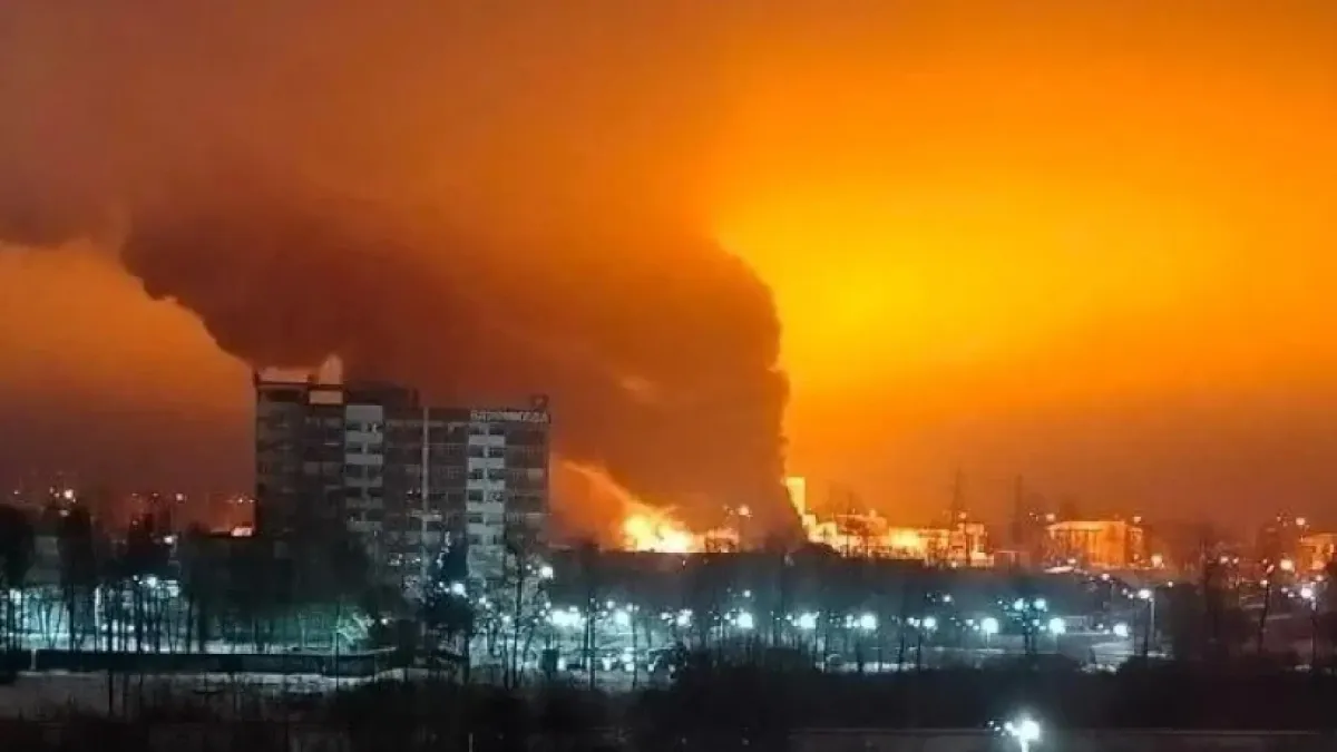Взривове и пожар: Дронове атакуваха руски завод в Липецка област ВИДЕО