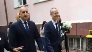 Румен Радев поведе шествие в Благоевград, а преди това...