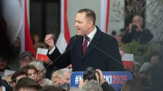 Навроцки и ултрасите: История, която може да разтърси изборите в Полша