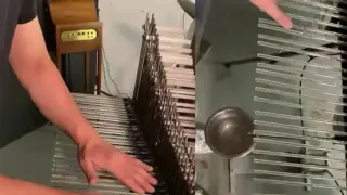 Неземни звуци: Уникален музикален инструмент бе заснет на Видео