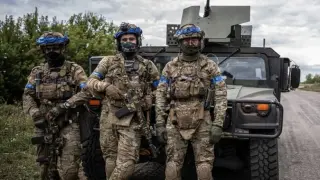 Украински оператори на дронове грабнаха автомати и участваха в близък бой Видео