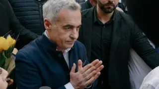 Джорджеску сложи край! Приключи с политиката Видео