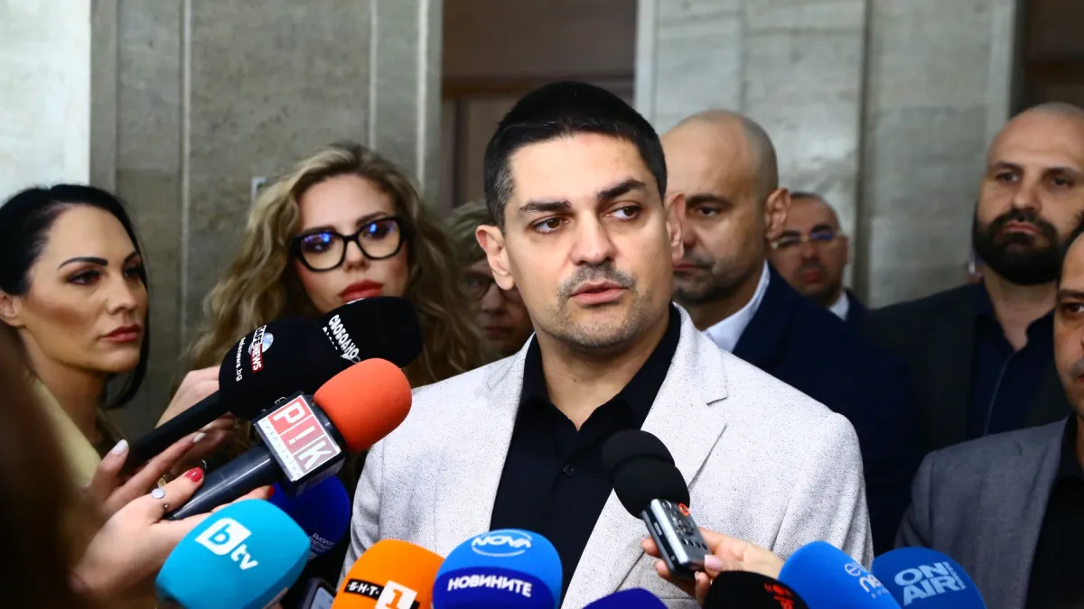 Искат 4 месеца затвор и 3 години изпитателен срок за Радостин Василев