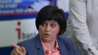 Сагата с АПИ и Русинова продължава