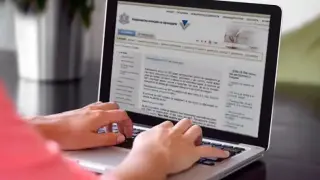 До часове се сбогуваме с легендарен личен документ