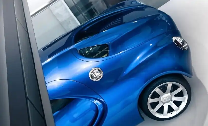 Таен суперавтомобил Bugatti от 90-те години бе показан за първи път Снимки