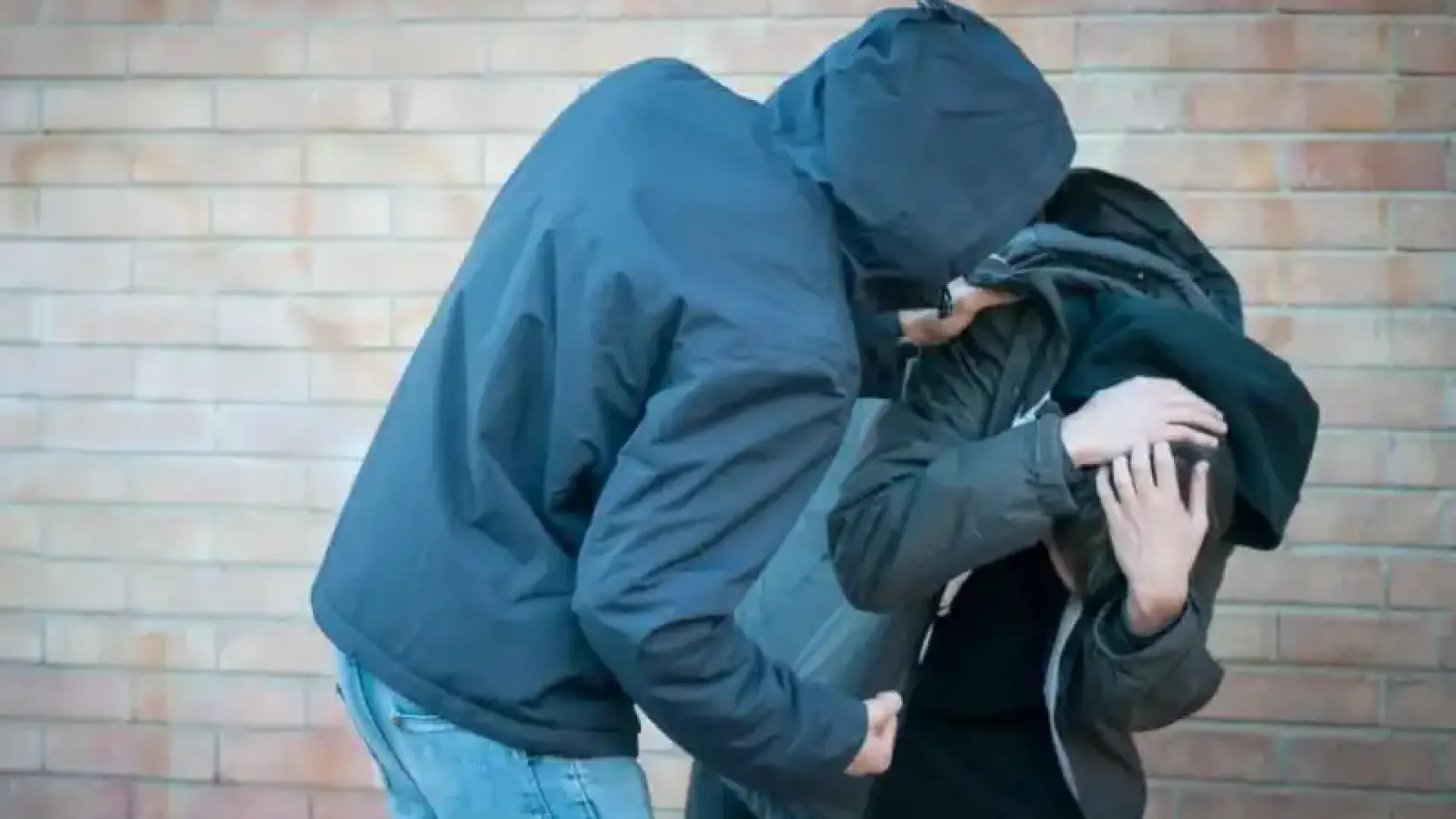 Кметът на Ботевград с ексклузивни новини за нападението над децата, примката се затяга