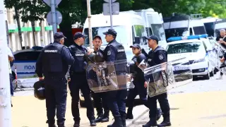 Полицията каза кой е маститият дилър, спипан с много наркотици в "Христо Ботев" в София
