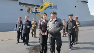 Военен кораб на Северна Корея потъна при спускане на вода, има арестувани
