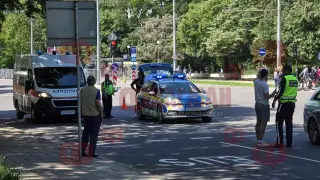 Кървав ужас с баба и внучето й в Бургас, линейка хвърчи към болницата Снимки