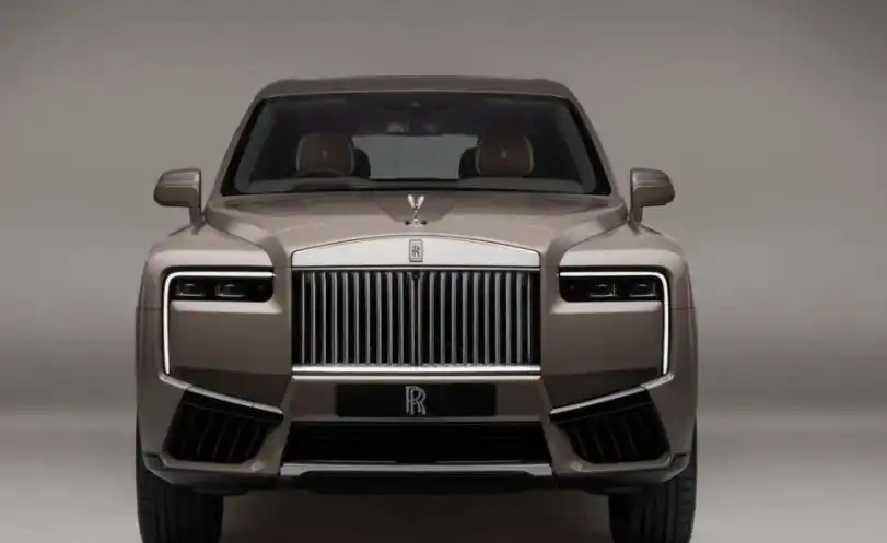 Обявиха подаръците на Чарлз III - има Rolls-Royce от Бахрейн