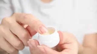 Вазелинът – какво представлява и как се произвежда този незаменим продукт