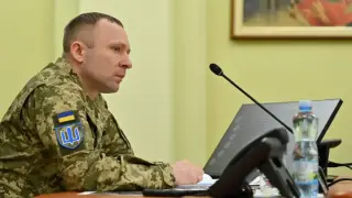 Генерал Драпатий пое отговорността за жертвите в адския обстрел над полигона, заговори за корупция