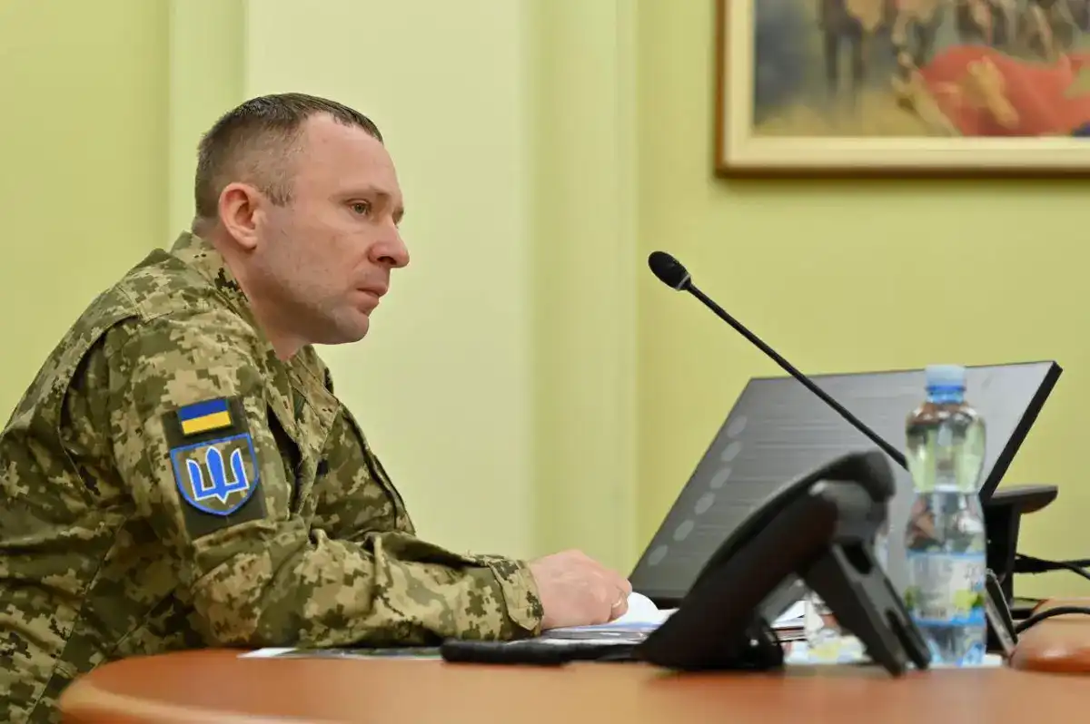 Генерал Драпатий пое отговорността за жертвите в адския обстрел над полигона, заговори за корупция