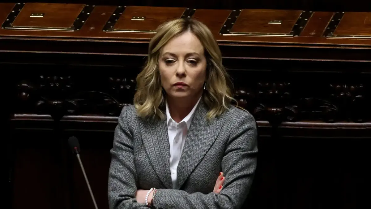 Започва разследване заради ангела с лицето на Мелони