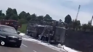 Ад: Подпали се автобус, пълен с деца, изгоря изцяло! Снимки
