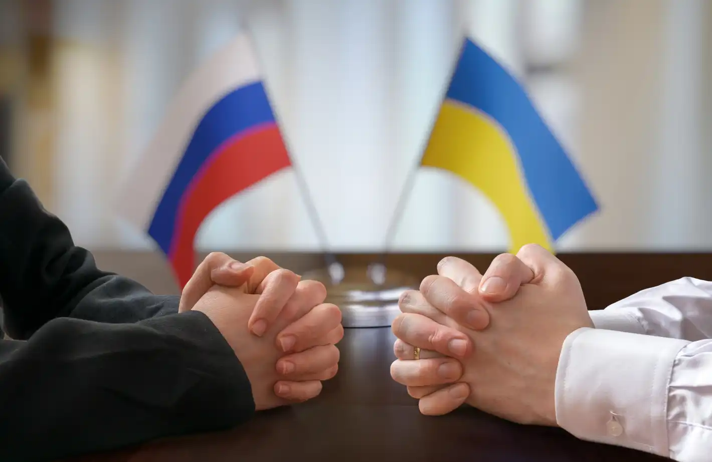 Срещата в Истанбул започна хладно, закъсня с 2 часа