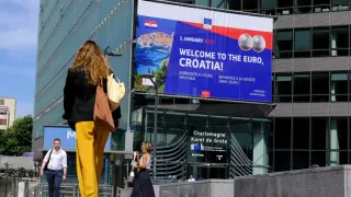 Първите злоупотреби с еврото в Хърватия идват от...