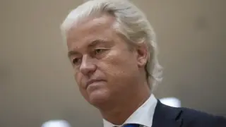 Правителството на Нидерландия се разпадна