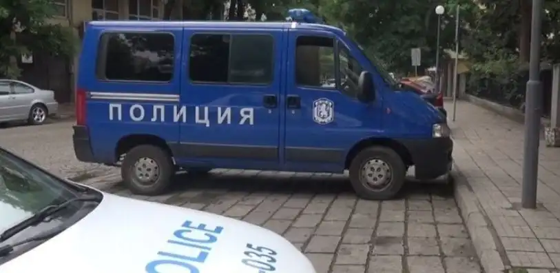 Смразяващи разкрития за екшъна в Пловдивско: 74-г. стрелец опрял пищов в главата на служителка на МВР