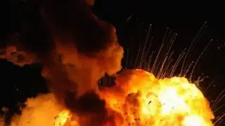 Руснаците удариха Харков с ракети и дронове, започнаха мащабни пожари