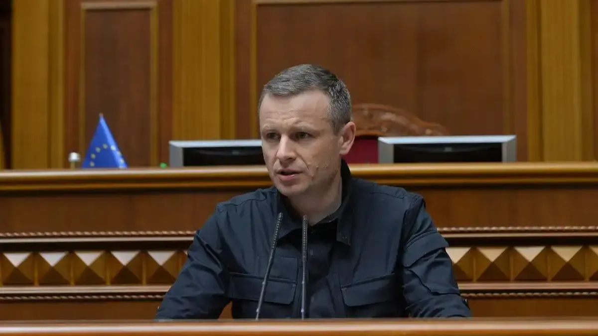 Искат главата на украински министър заради "хилядарките на Зеленски"