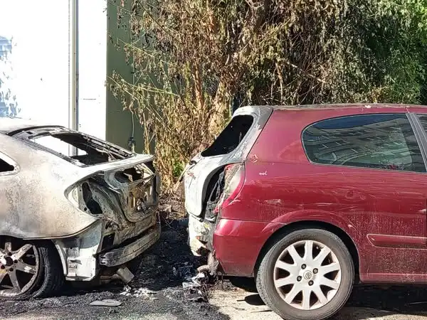 Нови палежи на автомобили в столичния жк „Дианабад“ снимки