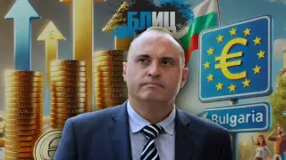Топ икономист с анализ пред БЛИЦ след голямата новина за България и еврото, има ли риск и какво ни очаква