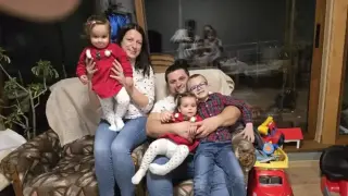 Да помогнем: Баща на три деца се нуждае от средства за лечение