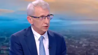 Денков превъртя играта, пак си преписа Шенген и еврозоната