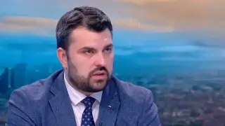 Външният министър обяви кой е човекът с най-голяма заслуга за влизането ни в еврозоната