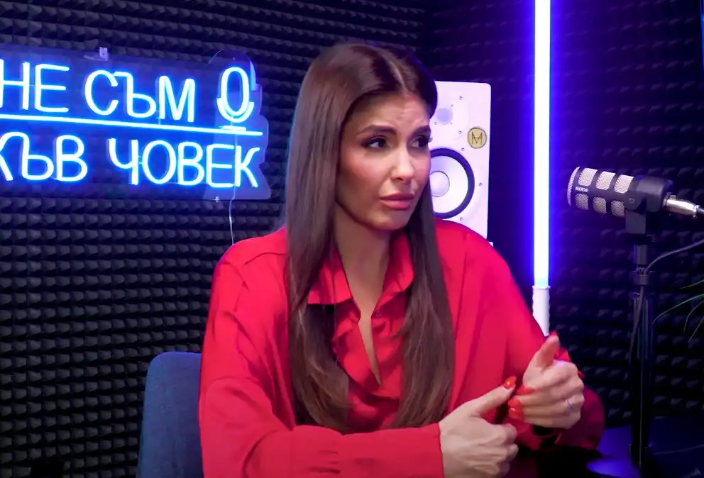 Анелия разкри истината за тежкия олигарх, с който я свързват! БЛИЦ live