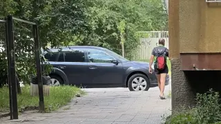 Извратеняк надигна вълна от тревога в столичния "Дружба"