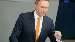 Бившият министър на финансите на Германия свали картите за еврото у нас