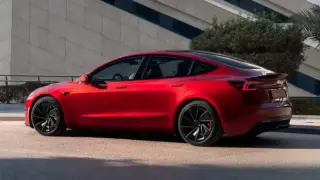 Tesla губи позиции след остър сблъсък между Мъск и Тръмп