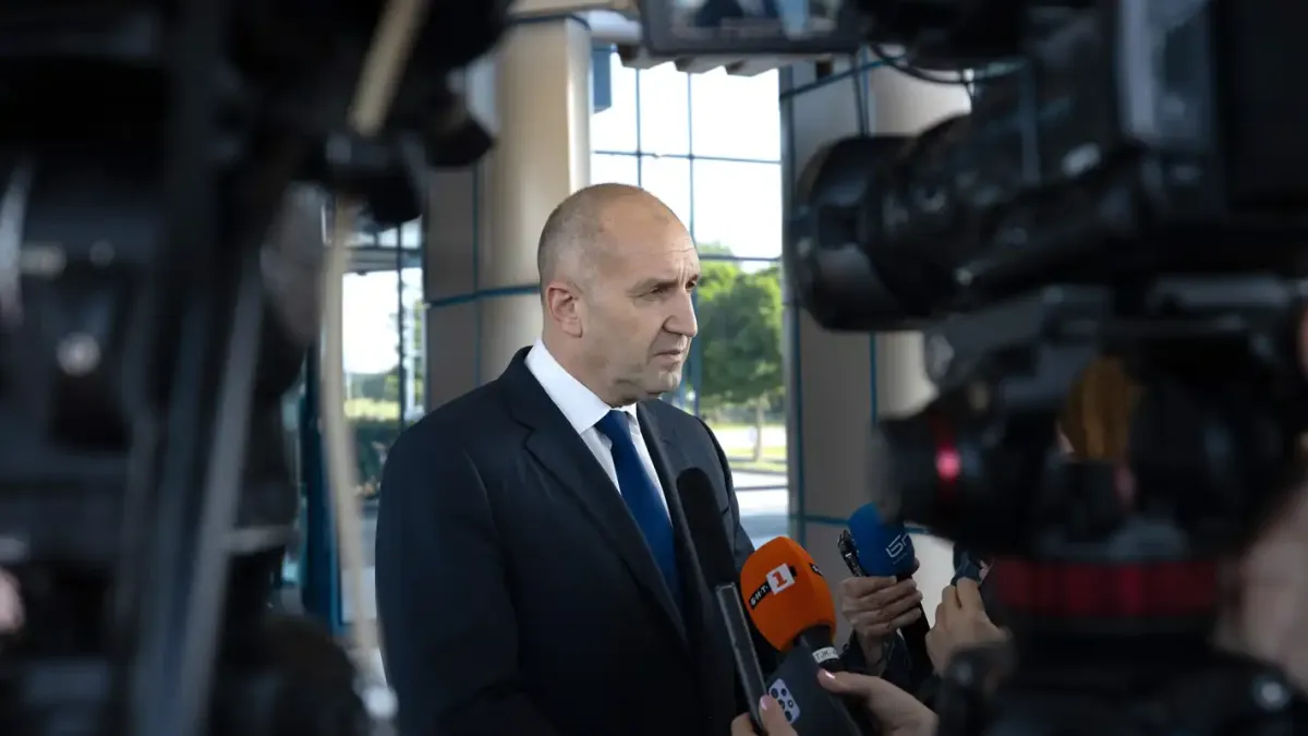 Радев с директна атака срещу конституционния ред