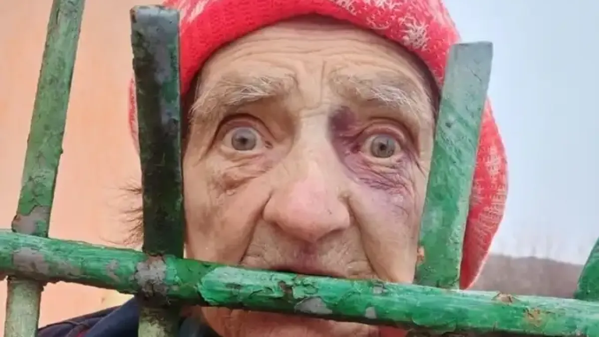 Къщата на ужасите: Почина тормозената и бита баба Цеца