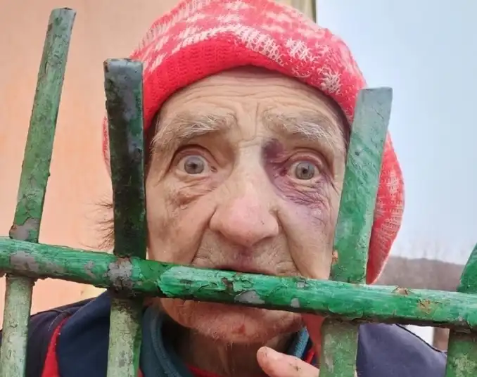 Къщата на ужасите: Почина тормозената и бита баба Цеца