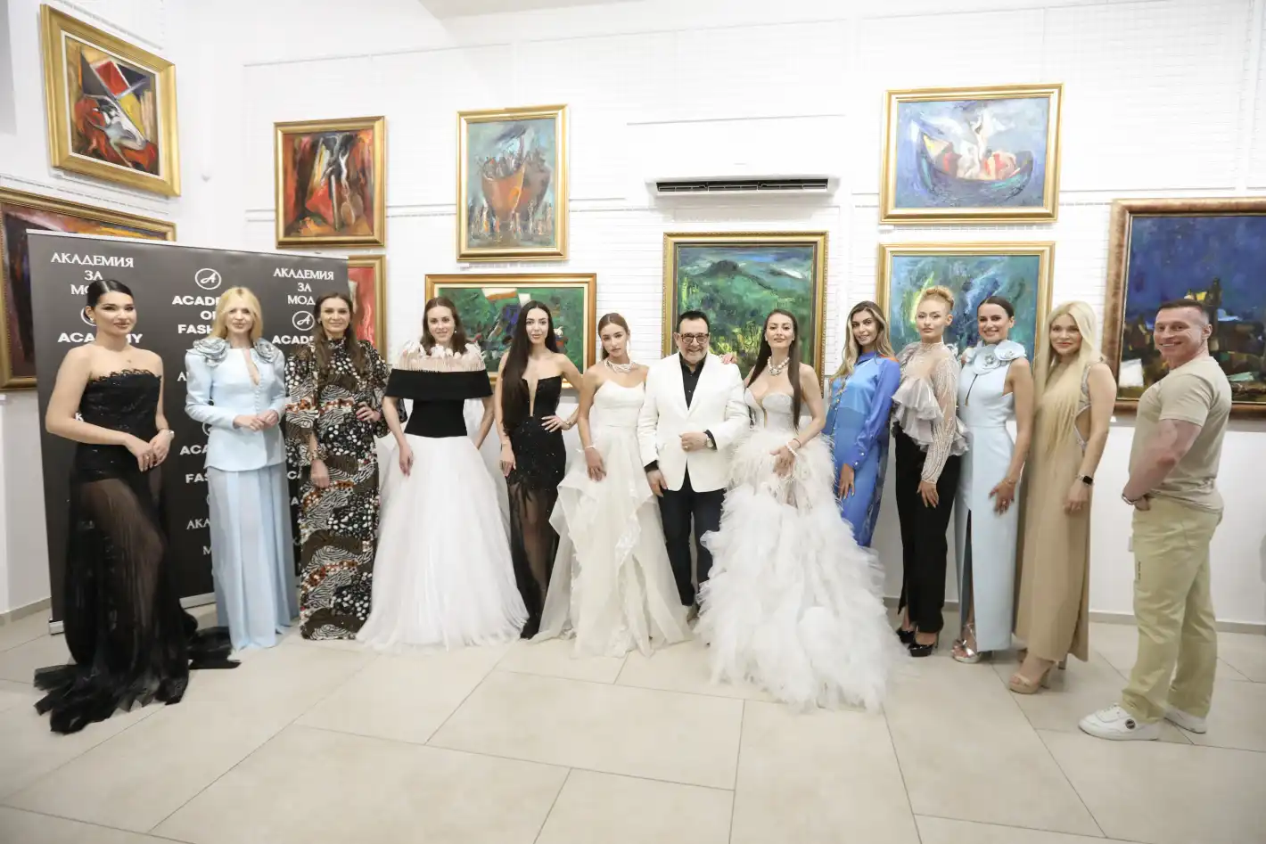 Новата естетика на лятото: директно от Академията за мода Снимки
