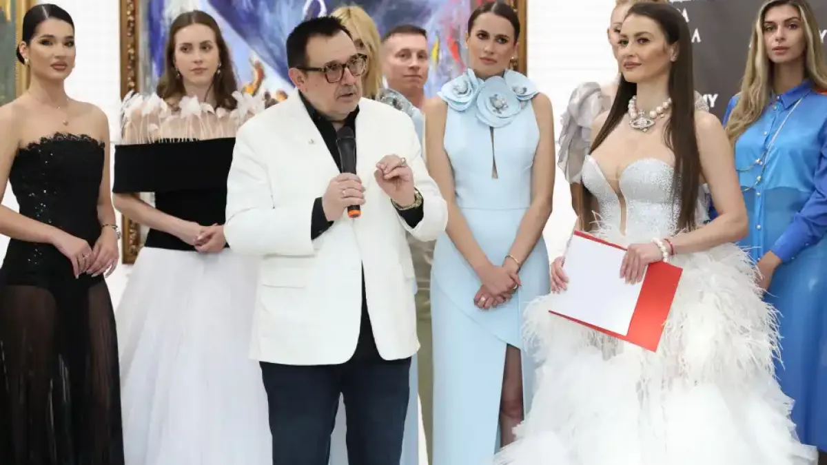 Новата естетика на лятото: директно от Академията за мода Снимки