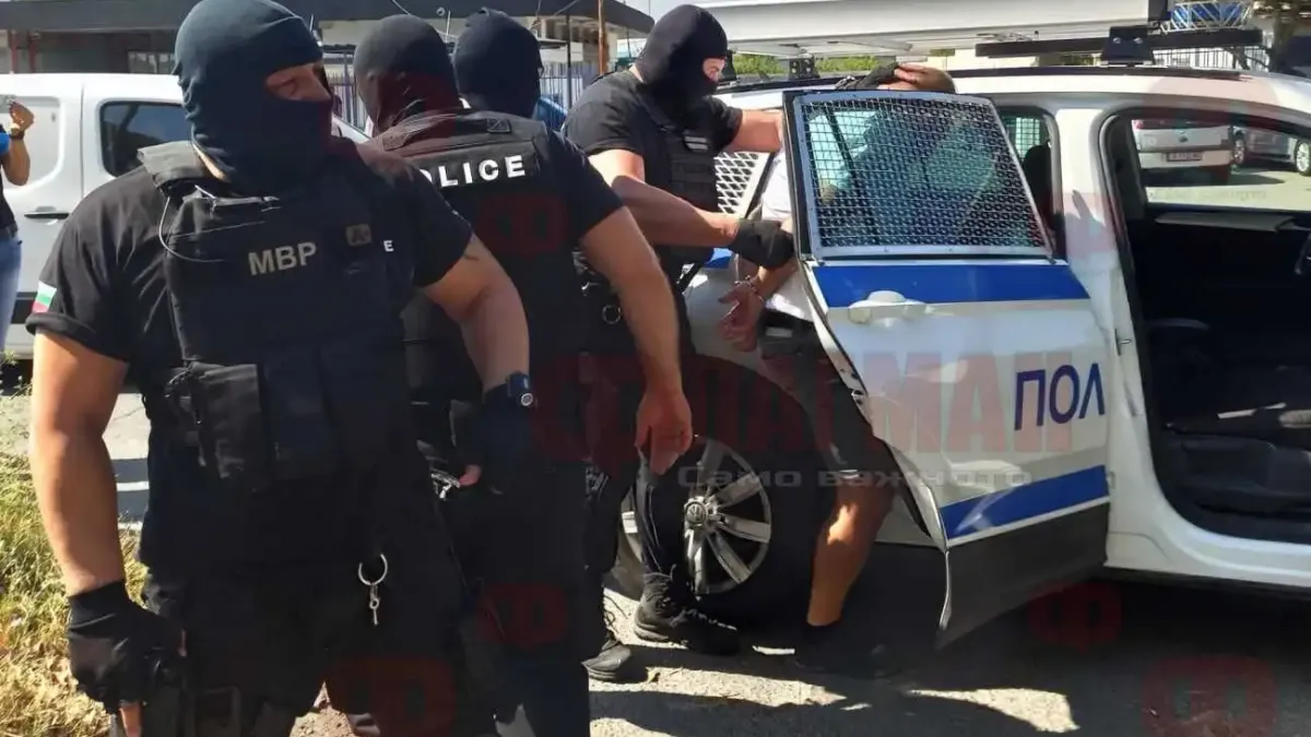 Ченгетата с голям удар край морето