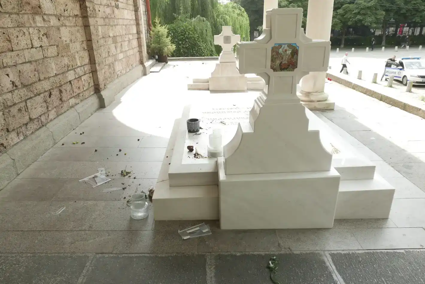 Извънредна новина за вандала, вилнял на гроба на патриарх Неофит