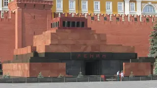 Мавзолеят на Ленин затваря до 2027 г.: Тълпи се редят на опашка от страх, че е за последно