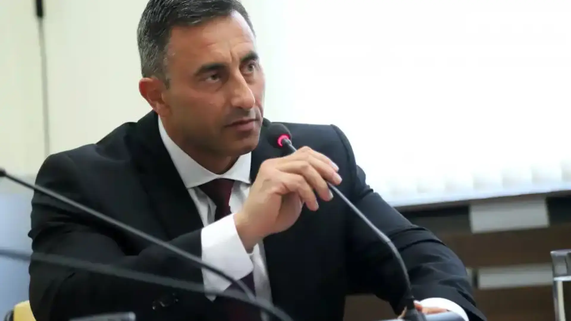 Спецов стартира рокади в "Лукойл"