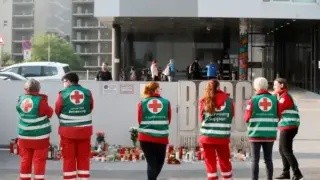 Самоделна бомба и прощално писмо открити в дома на стрелеца от Грац