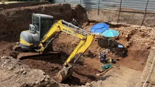 Тайните на Враца: Археолози с интересна находка в центъра на града, в близост до древната гробница на Тракийската принцеса Снимки
