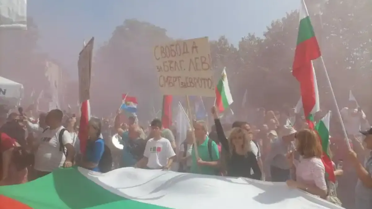 "Възраждане" плашат с радикализиране на протестите! Готвят мощна офанзива чак до Брюксел Видео